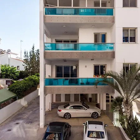 Luxe 2 Bdr Apartment Larnaca