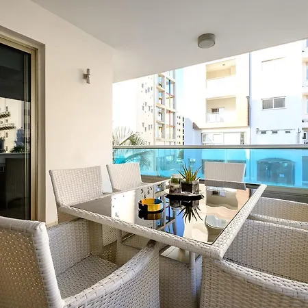 Luxe 2 Bdr Lägenhet