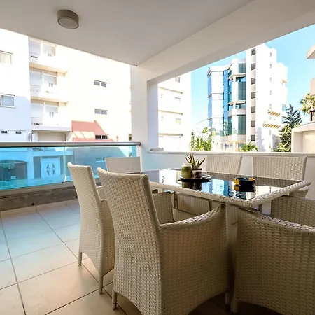 Luxe 2 Bdr Lägenhet